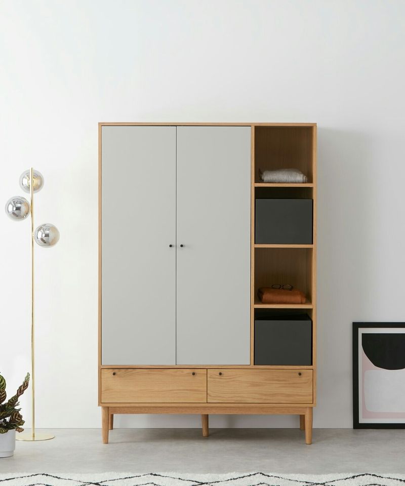 Wardrobe 